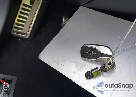 2017 Maserati Quattroporte S Q4 Gransport из США, поврежденный, VIN ZAM56RRS9H1231719